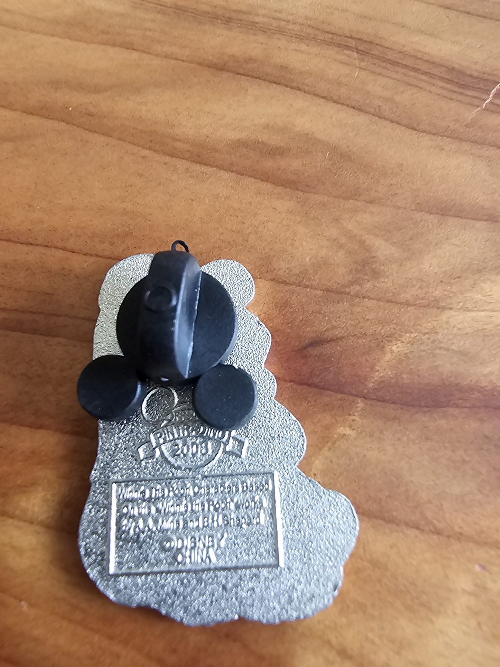Pooh Bear Honey Pot Enamel Pin - Picture 3 of 3